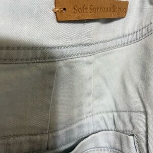 Cropped light-wash Soft Surroundings capri pants, cropped trousers size large p